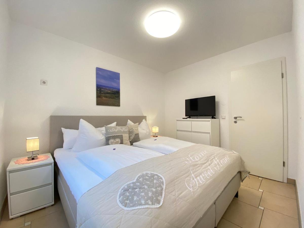 2 Zimmer Apartment, 70 Qm, Max 4 Pers, Private Terasse, 2 Parkplaetze, Internet 250 Mbit Gaertringen Экстерьер фото