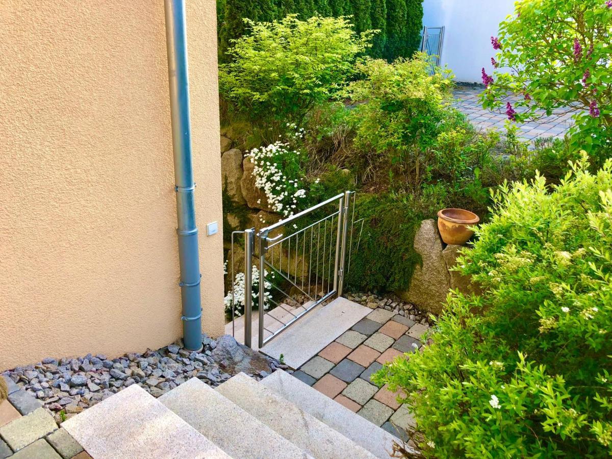 2 Zimmer Apartment, 70 Qm, Max 4 Pers, Private Terasse, 2 Parkplaetze, Internet 250 Mbit Gaertringen Экстерьер фото